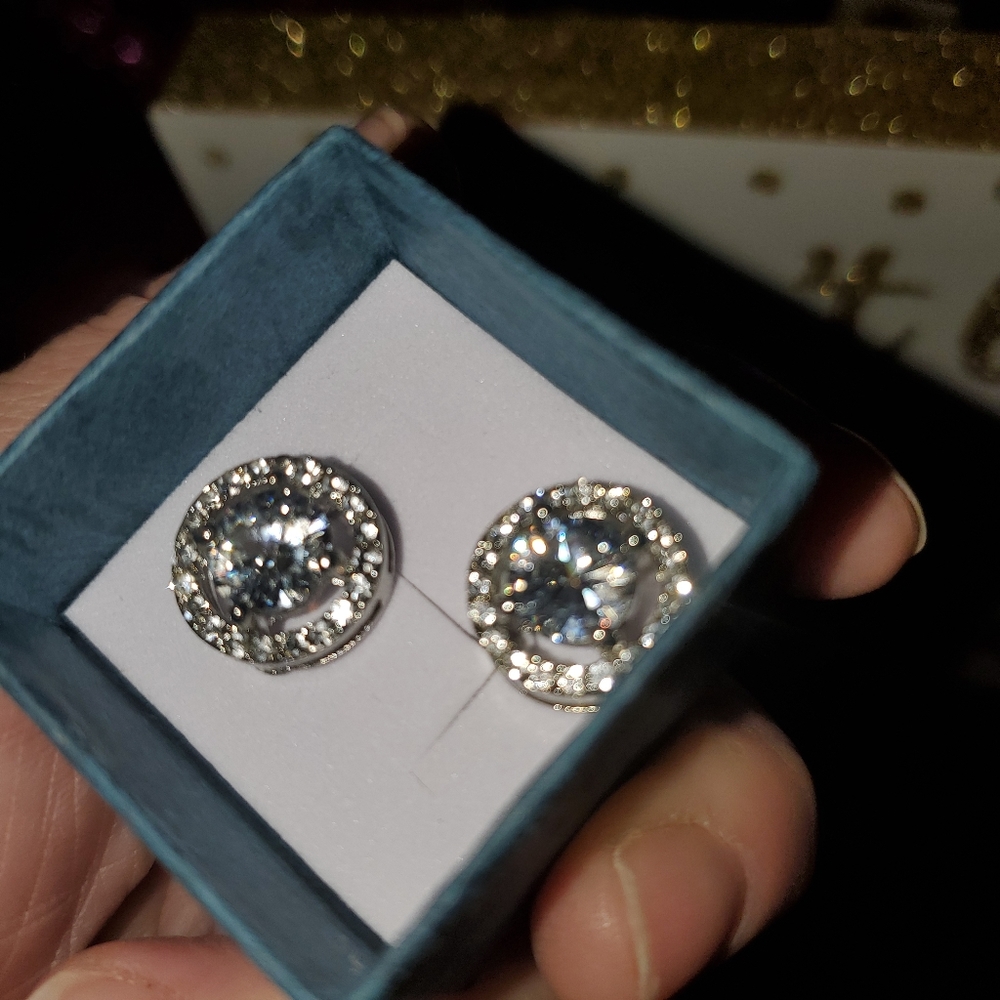 Exquisite 2.5CT Moissanite White Gold Earrings
